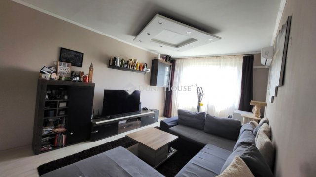 Eladó panellakás, Szegeden 55 M Ft, 1+2 szobás