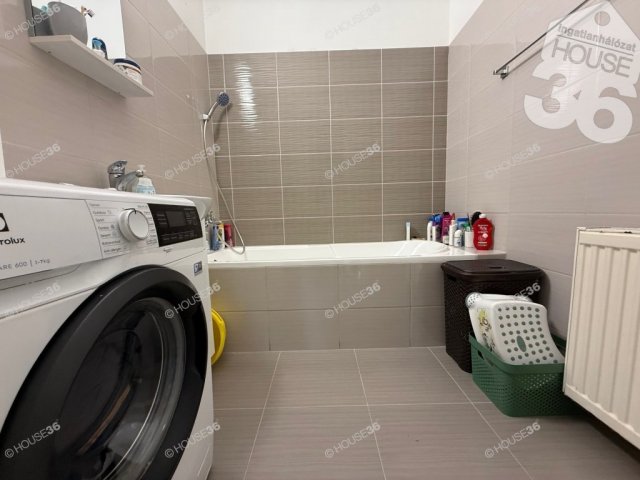 Eladó téglalakás, Kecskeméten 59.9 M Ft, 3 szobás