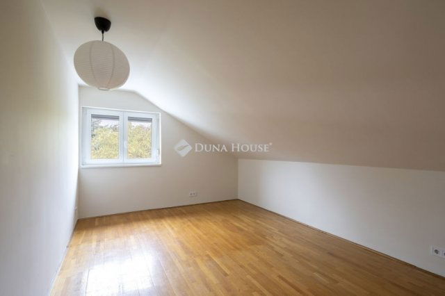 Eladó családi ház, Budapesten, XVI. kerületben 247.7 M Ft