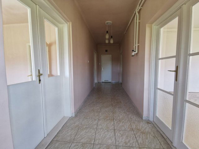 Eladó családi ház, Nyíregyházán 35 M Ft, 3 szobás