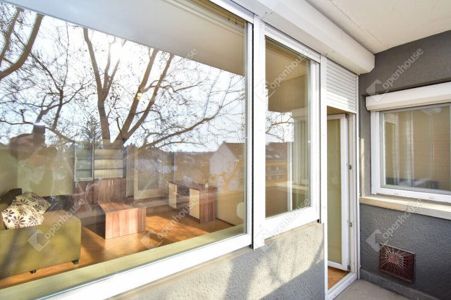 Eladó téglalakás, Szegeden 52.999 M Ft, 2 szobás