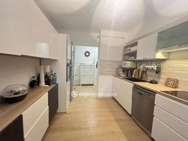 Eladó téglalakás, Budapesten, XI. kerületben 72.3 M Ft