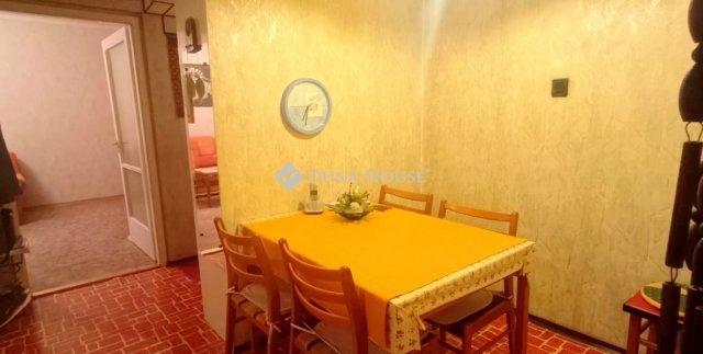 Eladó panellakás, Budapesten, III. kerületben 61.9 M Ft