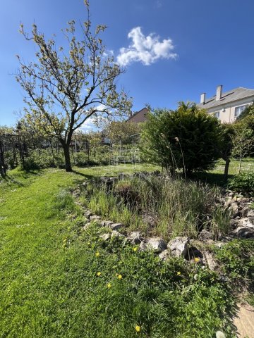 Eladó családi ház, Veszprémben 129 M Ft, 3 szobás