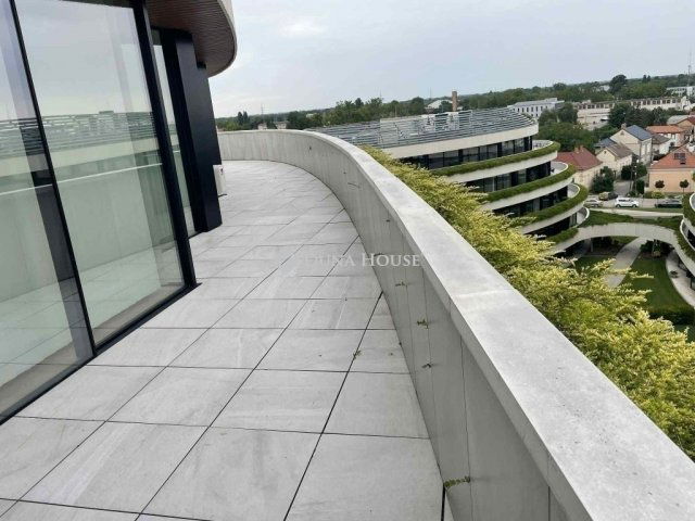 Eladó téglalakás, Szegeden 204.2 M Ft, 3 szobás