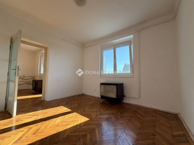 Kiadó téglalakás, albérlet, Körmenden 135 E Ft / hó, 2 szobás