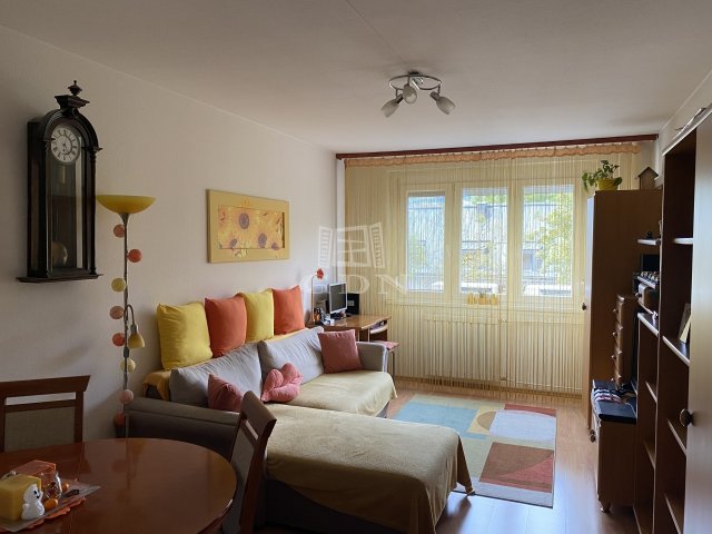 Eladó panellakás, Budapesten, III. kerületben 79.99 M Ft