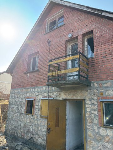 Eladó családi ház, Nagykovácsiban 79.9 M Ft, 5 szobás