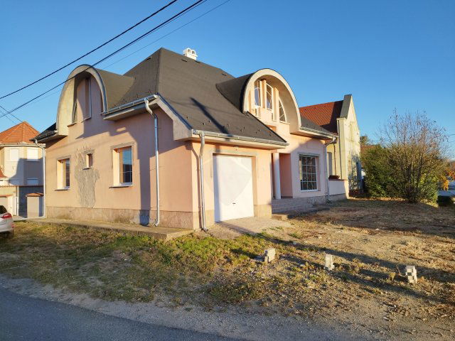 Eladó családi ház, Jászfényszarun 46 M Ft, 3 szobás