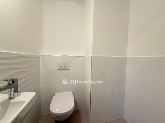 Eladó téglalakás, Budapesten, IX. kerületben 83.9 M Ft, 2 szobás