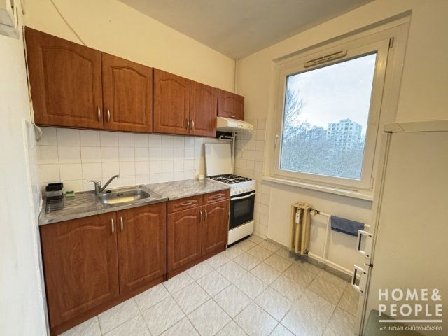 Eladó téglalakás, Szegeden 51 M Ft, 2+1 szobás