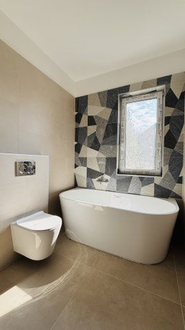 Eladó családi ház, Szentendrén 209.9 M Ft, 5 szobás