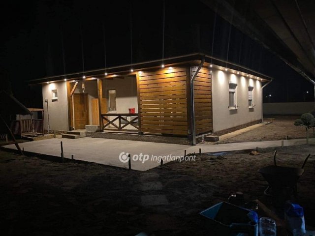 Eladó családi ház, Balkányban 47.5 M Ft, 1+2 szobás