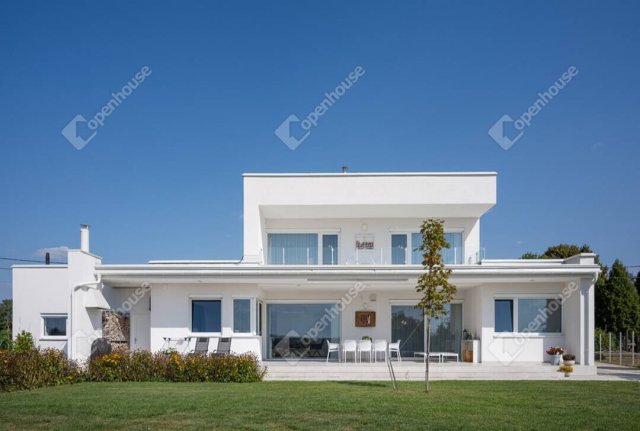 Eladó családi ház, Nagyrécsén 240 M Ft, 4 szobás