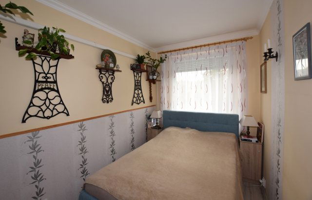 Eladó panellakás, Debrecenben 61.9 M Ft, 2+2 szobás