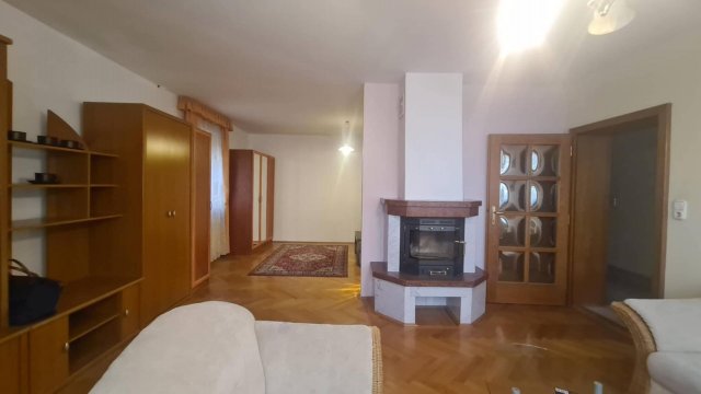 Eladó téglalakás, Dunaújvárosban, Nagy Imre utcában 38.9 M Ft
