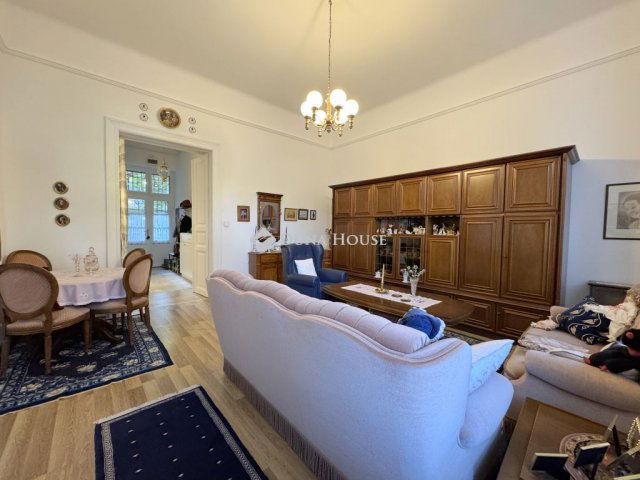 Eladó téglalakás, Budapesten, VI. kerületben 103 M Ft, 3 szobás