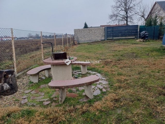 Eladó családi ház, Szigetszentmiklóson 53.9 M Ft, 3 szobás