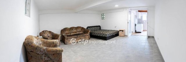 Eladó családi ház, Kiskunfélegyházán 19.9 M Ft, 1 szobás