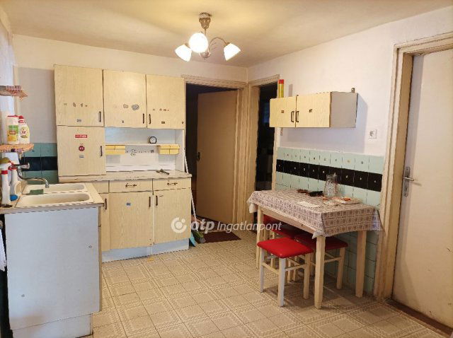 Eladó családi ház, Sümegen 14.9 M Ft, 1+1 szobás