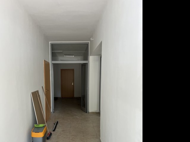 Kiadó iroda, Pomázon, Béke utcában 300 E Ft / hó, 4 szobás