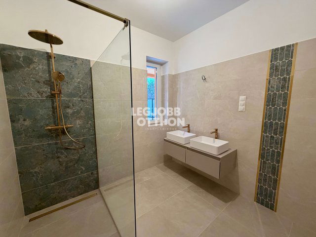 Eladó téglalakás, Cegléden 114 M Ft, 3 szobás