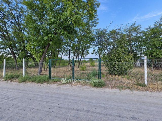 Eladó telek, Kecskeméten 24 M Ft / költözzbe.hu