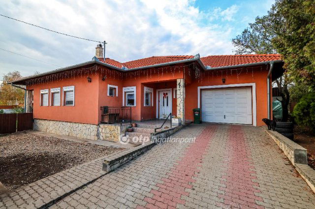Eladó családi ház, Érden 114.9 M Ft, 4 szobás