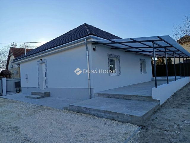 Eladó családi ház, Nagykátán 56 M Ft, 3 szobás