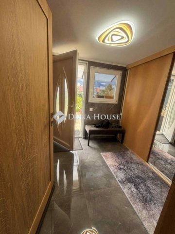 Eladó családi ház, Pellérden 159 M Ft, 4 szobás