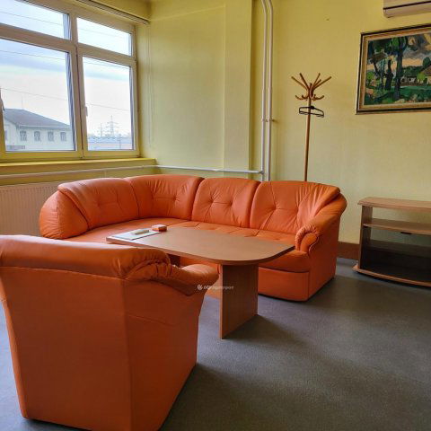 Eladó üzlethelyiség, Debrecenben 1144.6 M Ft, 10 szobás