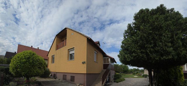 Eladó családi ház, Várpalotán 67.9 M Ft, 4 szobás