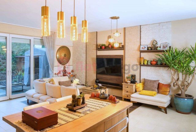 Eladó téglalakás, Pécsett 115 M Ft, 2+1 szobás