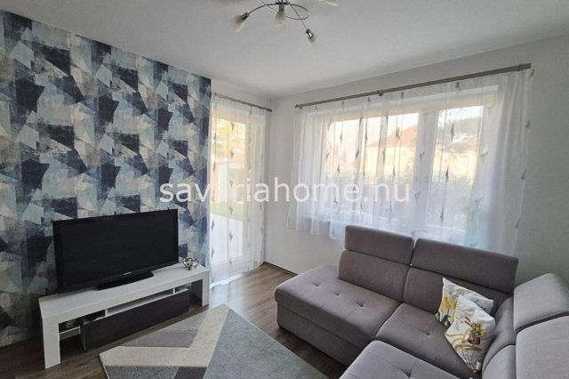 Eladó téglalakás, Szombathelyen 79.9 M Ft, 3 szobás