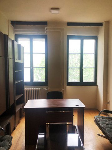 Eladó iroda, Nyíregyházán 82 M Ft, 6 szobás