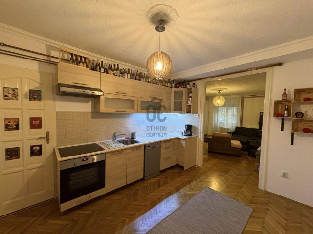 Eladó téglalakás, Budapesten, XII. kerületben 84 M Ft, 2 szobás