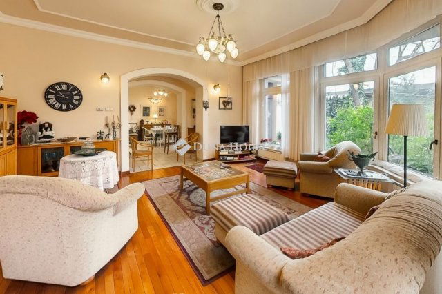 Eladó családi ház, Kecskeméten 188 M Ft, 7 szobás