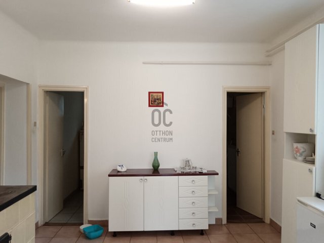 Eladó családi ház, Ráckevén 68 M Ft, 3 szobás