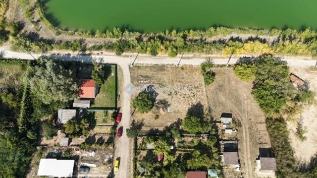 Eladó nyaraló, Dunaharasztin 19.9 M Ft, 2 szobás