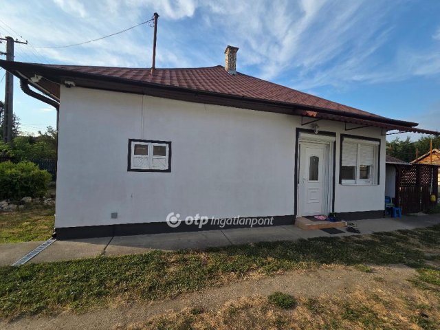Eladó családi ház, Tiszapalkonyán 32.99 M Ft, 2 szobás