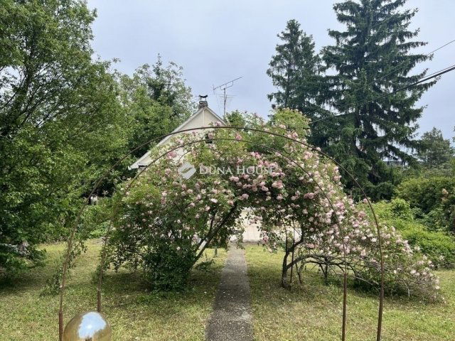 Eladó telek, Budapesten, III. kerületben 265 M Ft