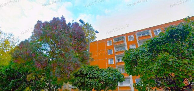 Eladó panellakás, Győrött 62 M Ft, 4 szobás