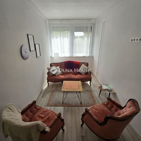 Kiadó téglalakás, albérlet, Kecskeméten 150 E Ft / hó
