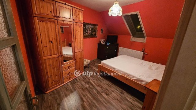 Eladó családi ház, Egerben 109.9 M Ft, 4+1 szobás