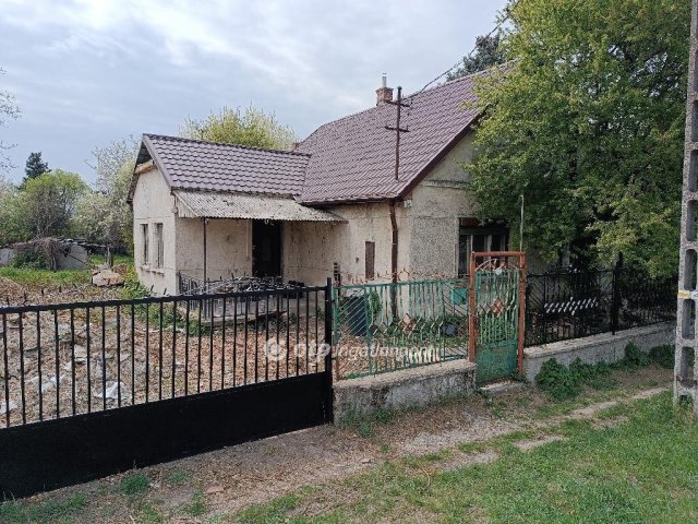 Eladó családi ház, Érden 90 M Ft, 3+2 szobás