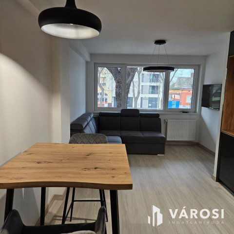 Kiadó téglalakás, albérlet, Debrecenben 260 E Ft / hó, 2 szobás