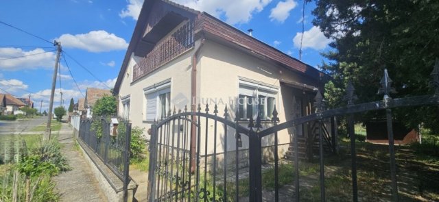 Eladó családi ház, Tóalmáson 44.9 M Ft, 2 szobás