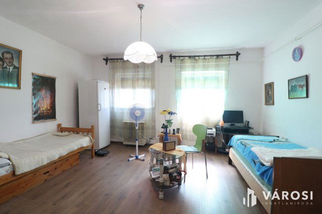 Eladó családi ház, Kiszomboron 29.9 M Ft, 3 szobás