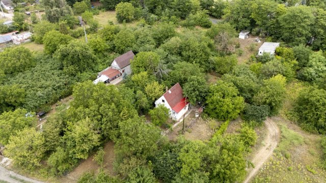 Eladó nyaraló, Gödöllőn, Dobogó utcában 29.99 M Ft, 2 szobás
