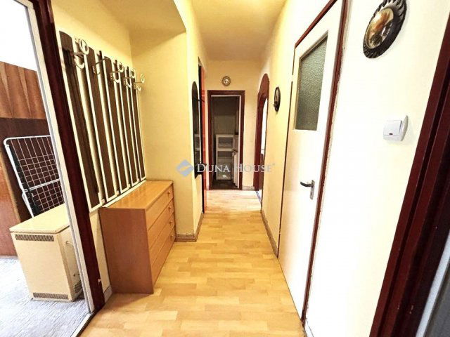 Eladó téglalakás, Mosonmagyaróváron 41.99 M Ft, 2 szobás